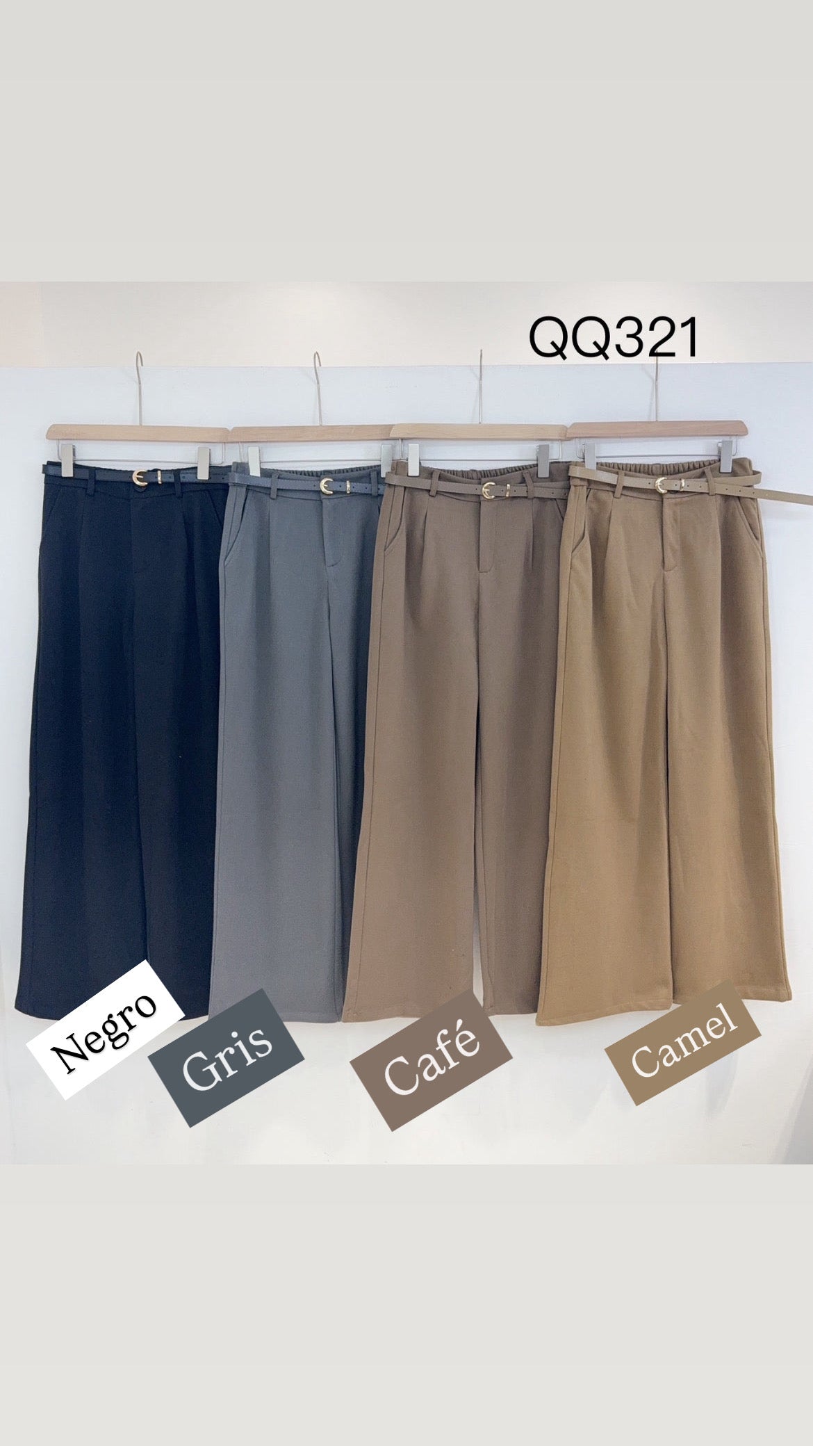 Pantalón con cinturón de lanilla pata ancha