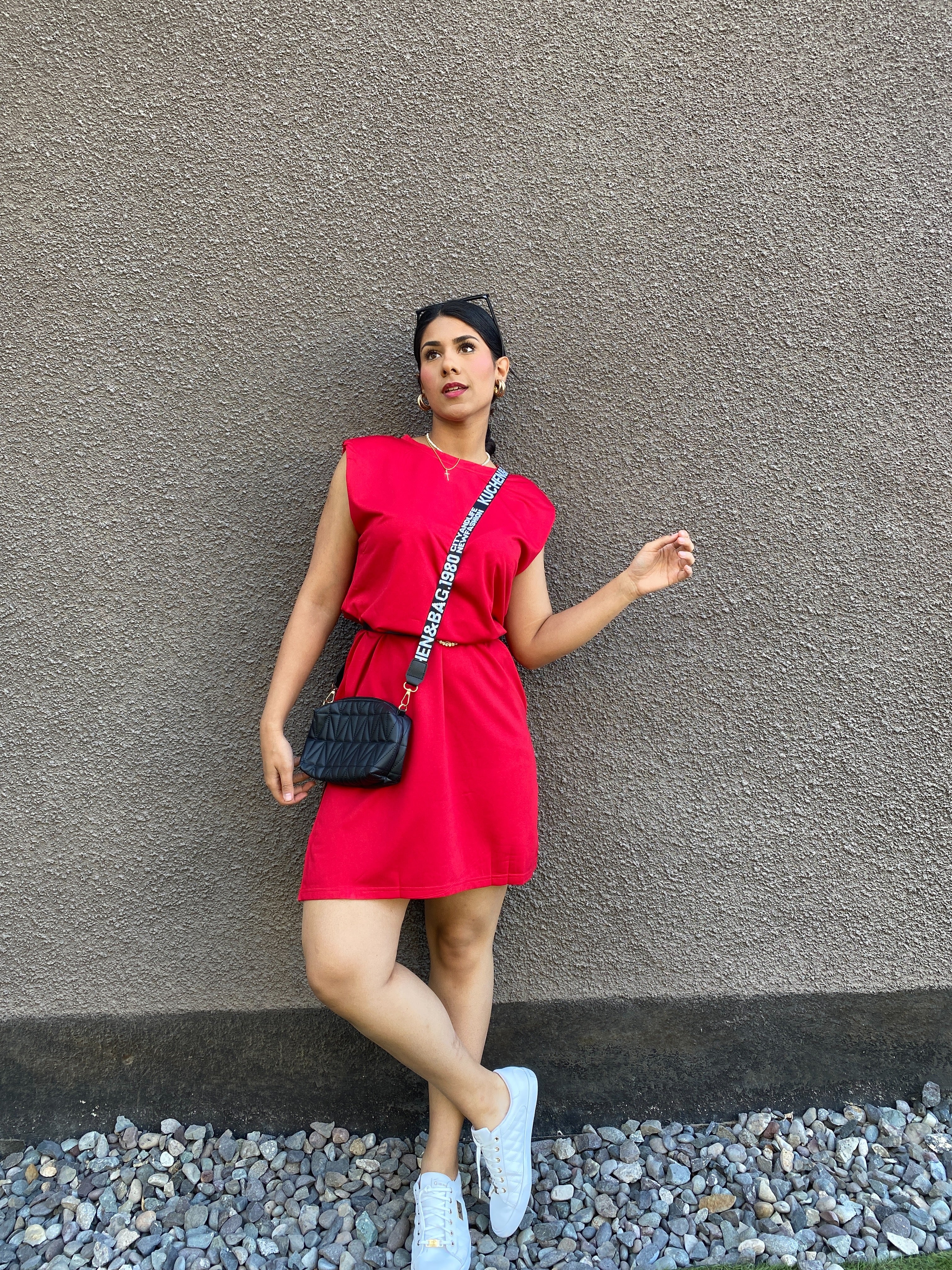 Vestido con hombreras