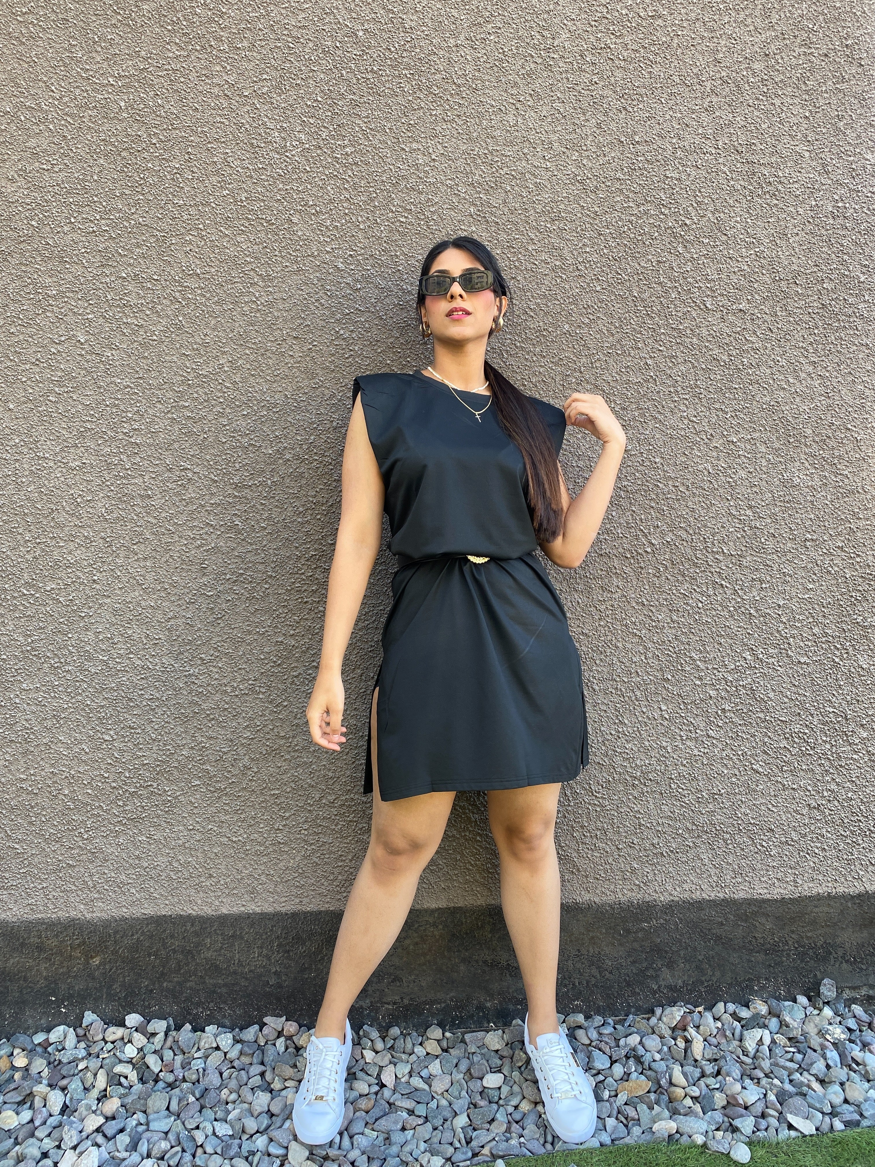 Vestido con hombreras