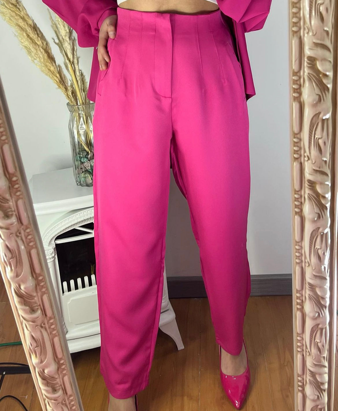 Pantalón pinzas estilo Zara