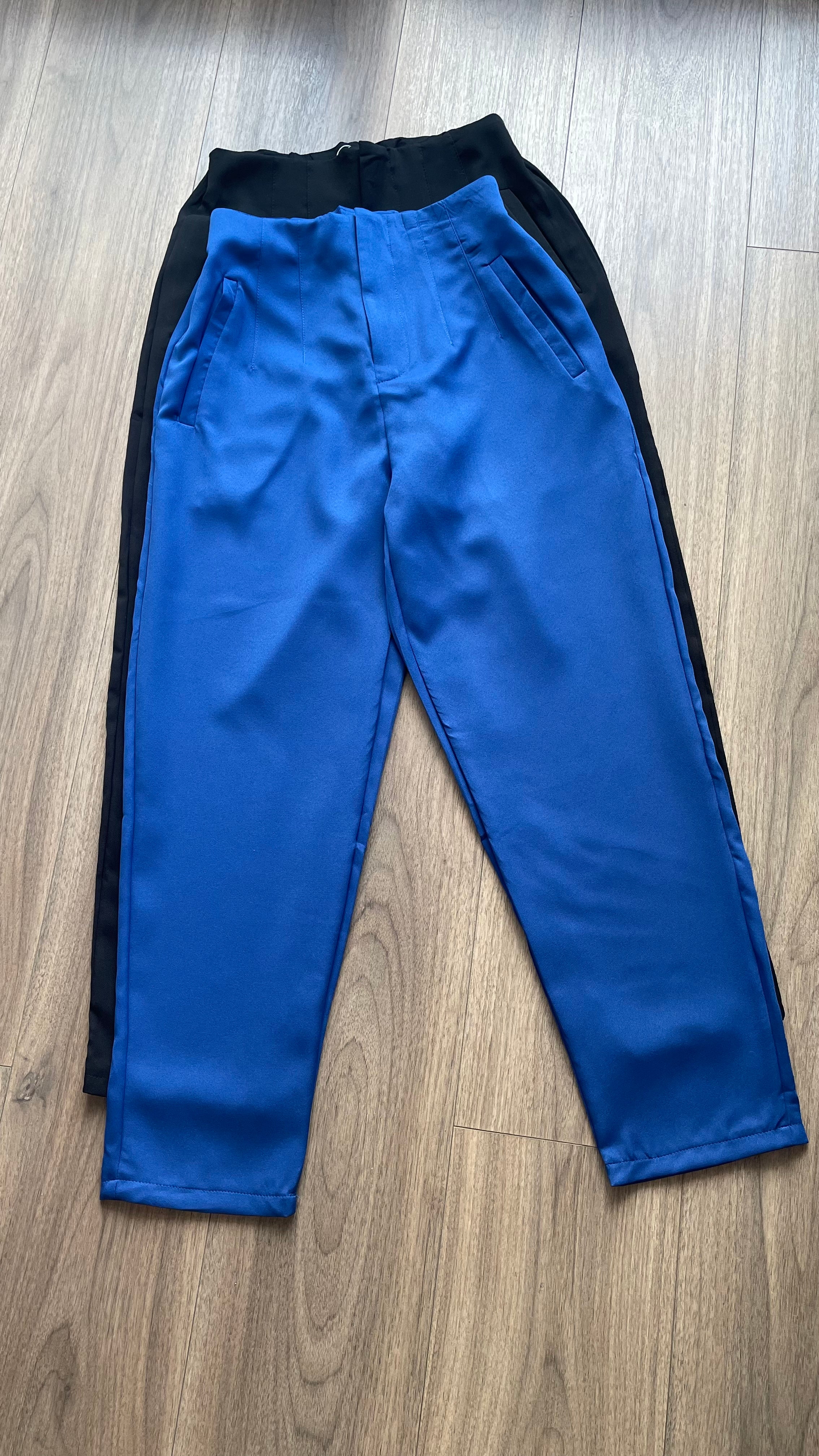 Pantalón pinzas estilo Zara