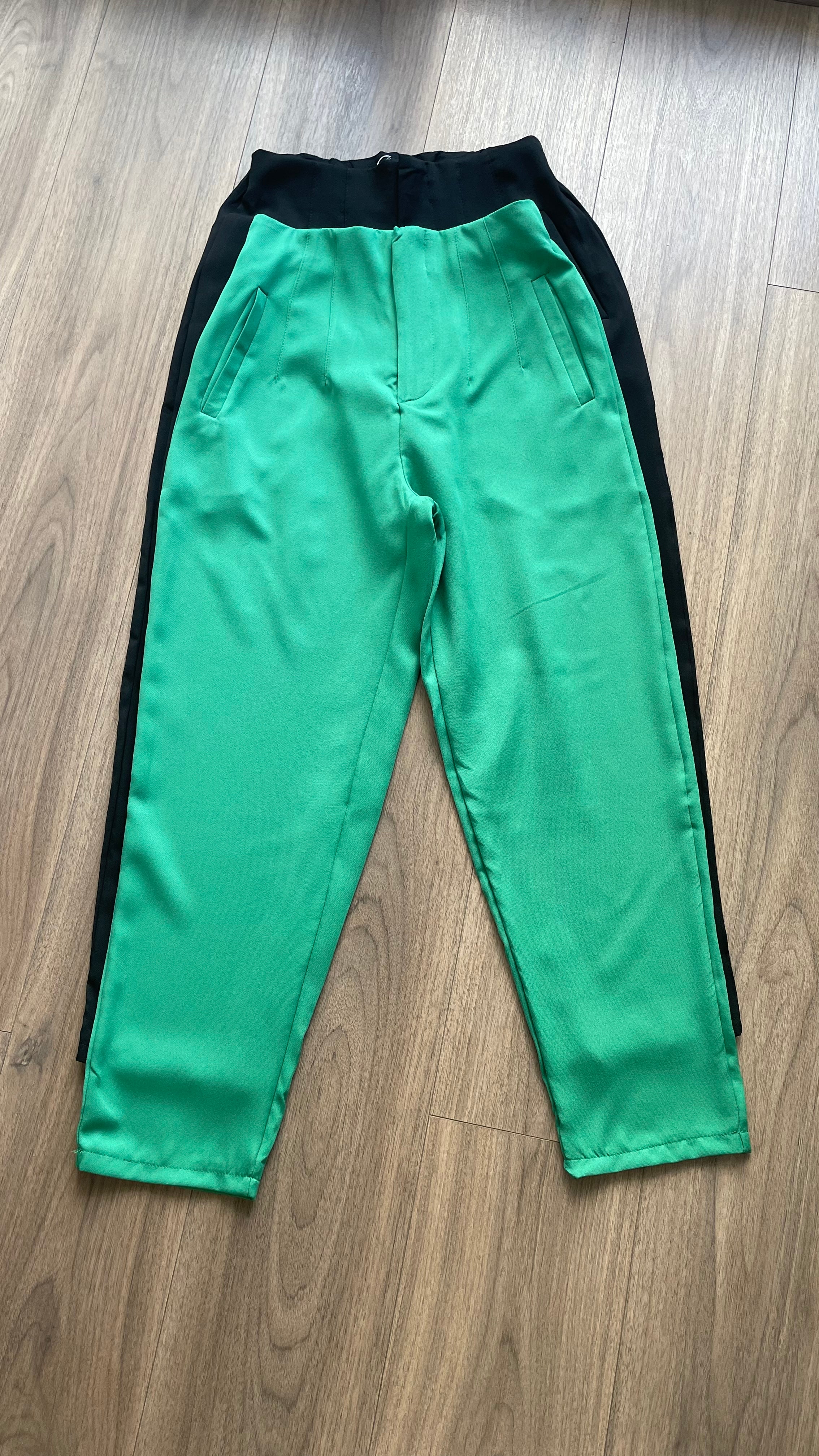 Pantalón pinzas estilo Zara