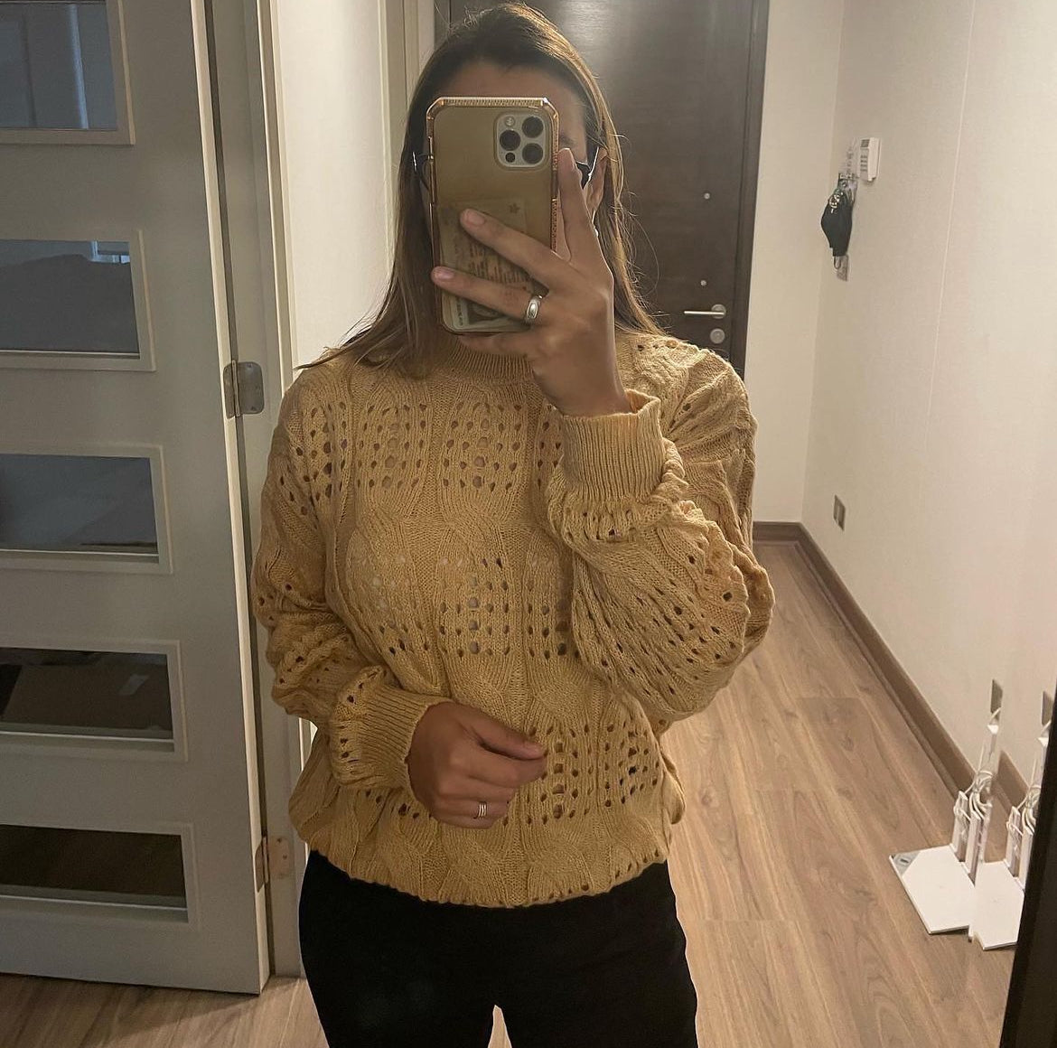 Sweater MIA