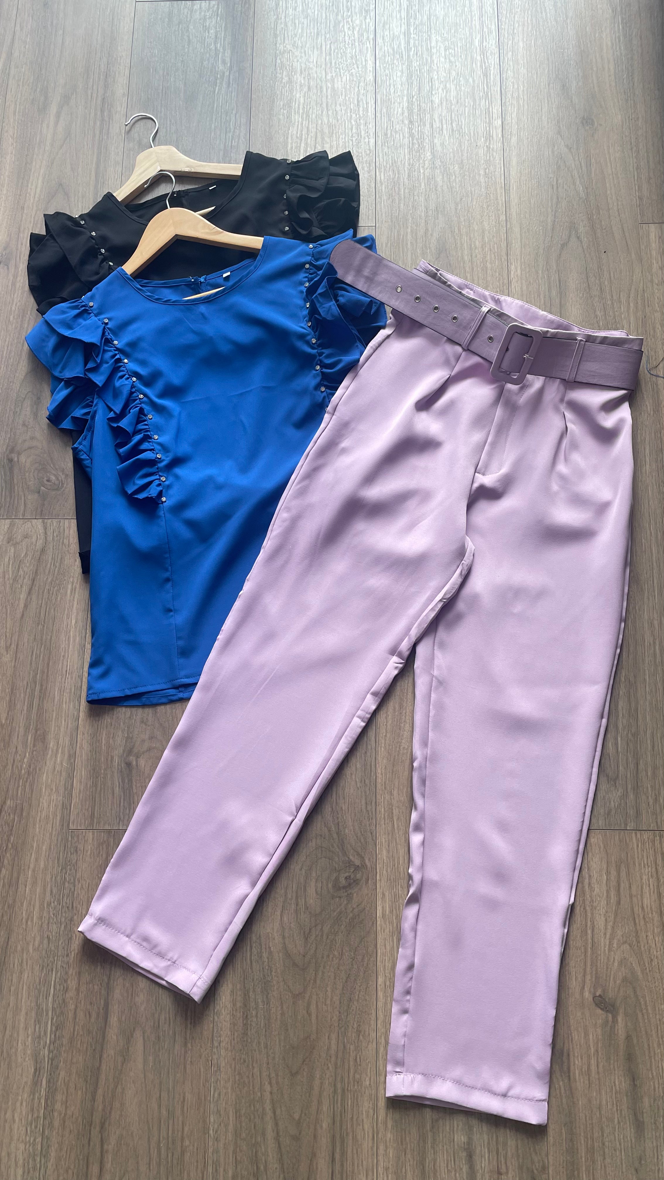 Pantalón con cinturón Loana