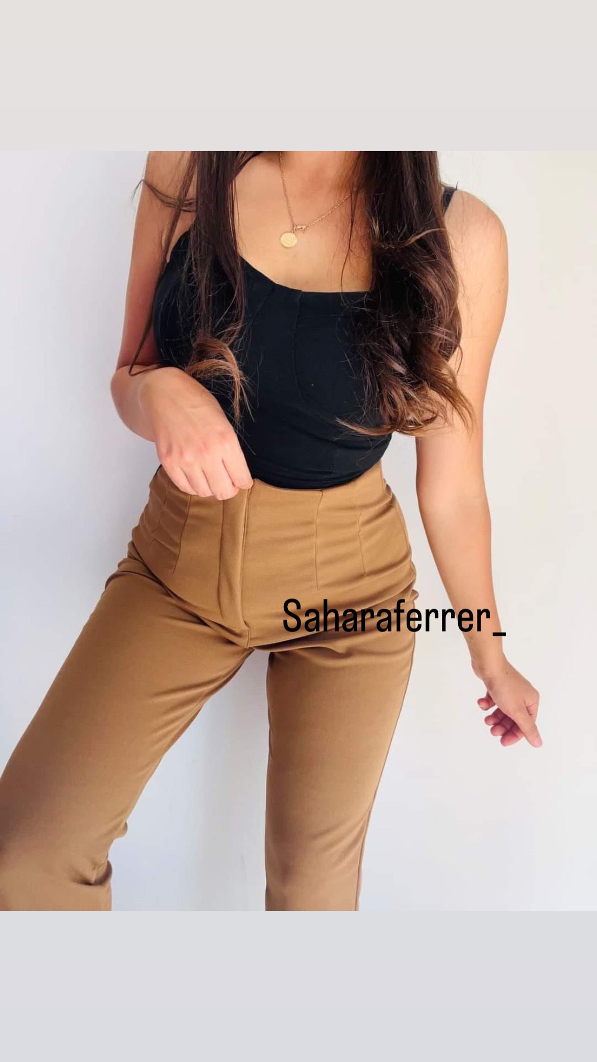 Pantalon con pinzas estilo zara nacional